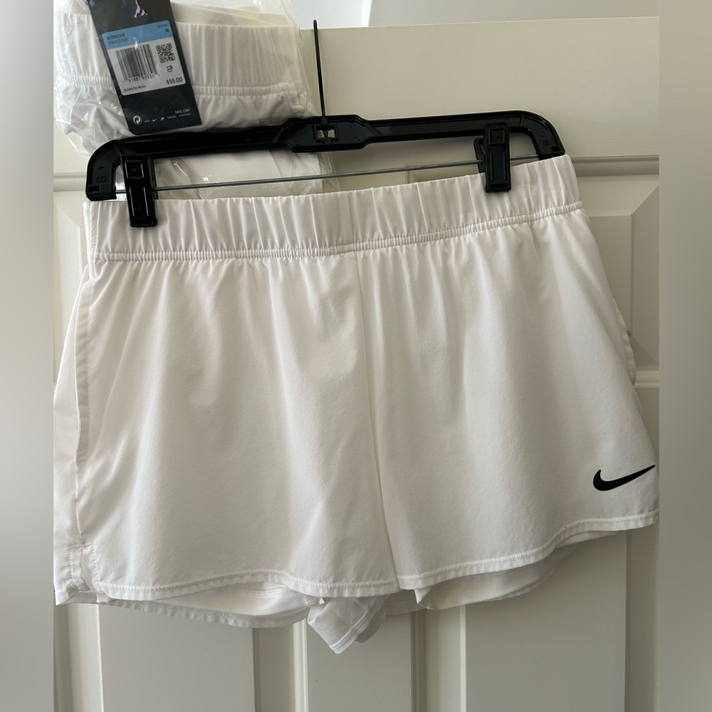 Womens Nike Tennis Shorts-M
